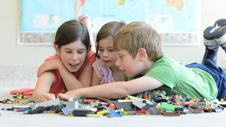 Mental Health in the Family: Recognizing Signs and Creating a Supportive Environment!