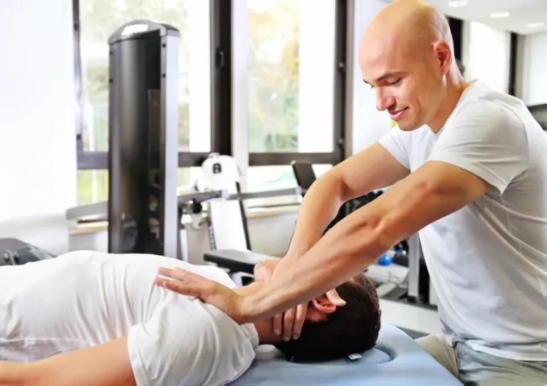 Common Mistakes to Avoid When Managing Shoulder Pain
