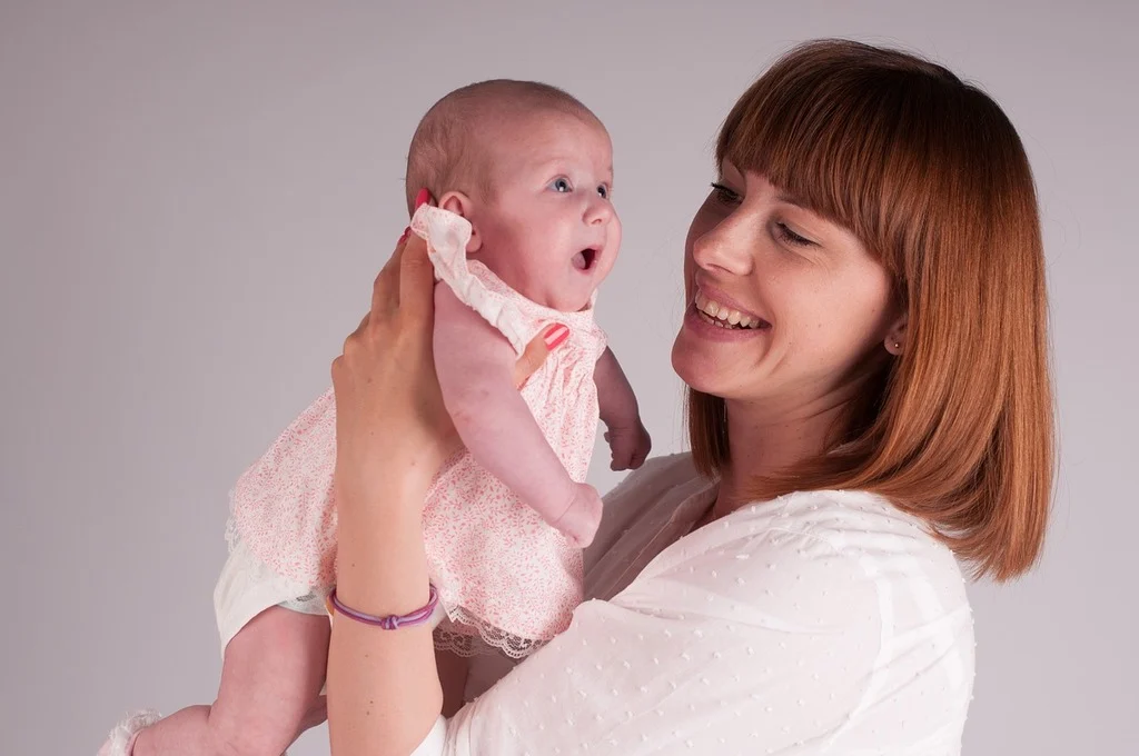 Exploring the Benefits and Challenges of Surrogacy Services for Families