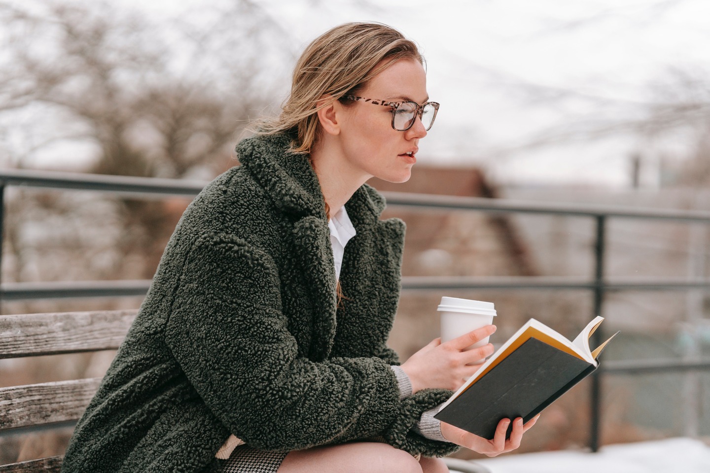 Managing Seasonal Depression with Therapy and Medication