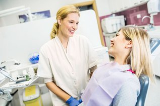 What Makes a Dentist a Cosmetic Dentist?