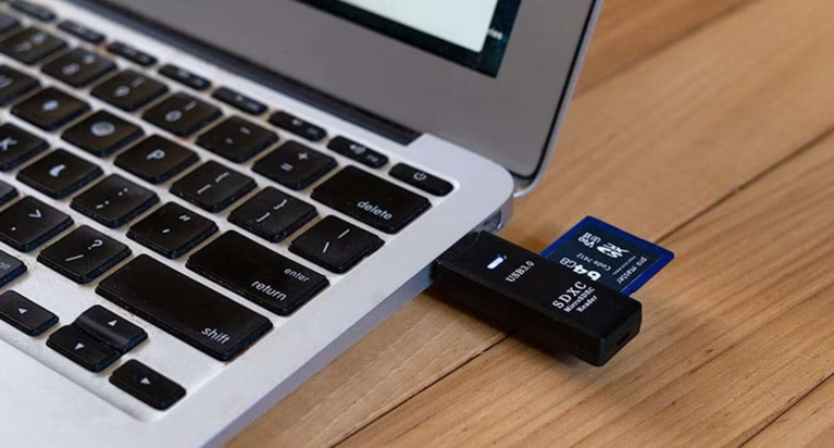 How to Recover Files From a Corrupted SD Card Without Formatting